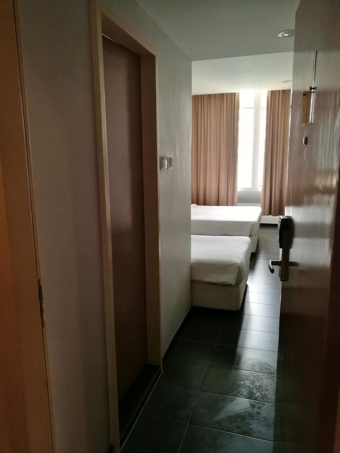 Hotel Seri Perkasa Кота-Кинабалу Экстерьер фото